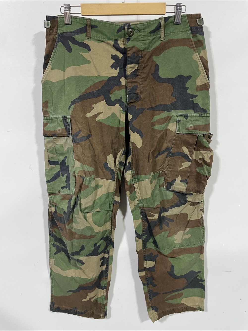 Vintage 90s military issue Men's Cargo Pants - Camouflage Green